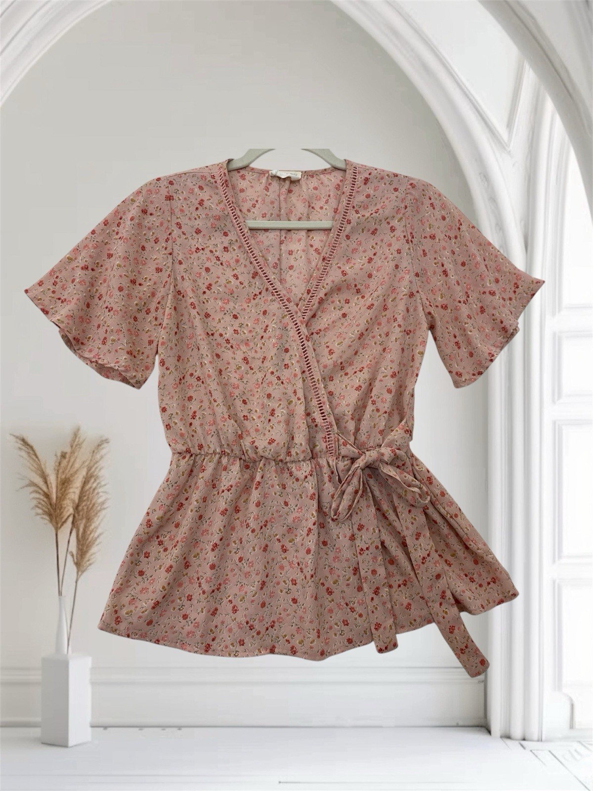 Sienna Sky Pink Floral Faux Wrap Peplum Top Women’s Size Small Tie Waist