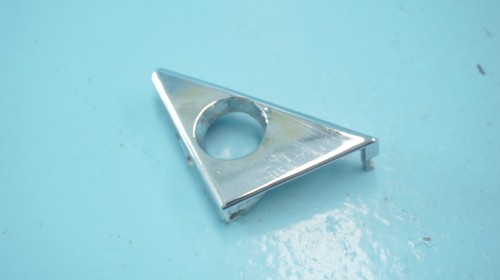 MERCEDES--BENZ 280SL  380SL  560SL  R107 , LEFT  SIDE VIEW  MIRROR INNER COVER - Picture 4 of 15