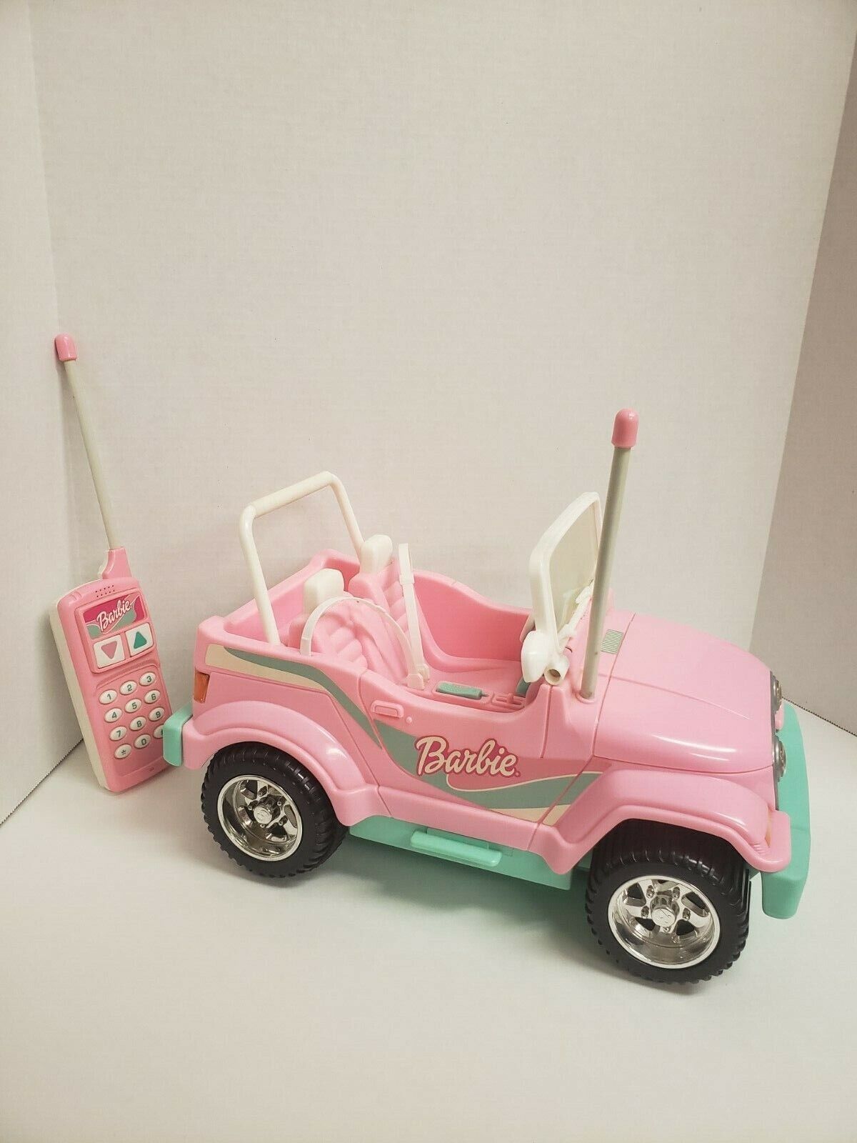 pink barbie jeep