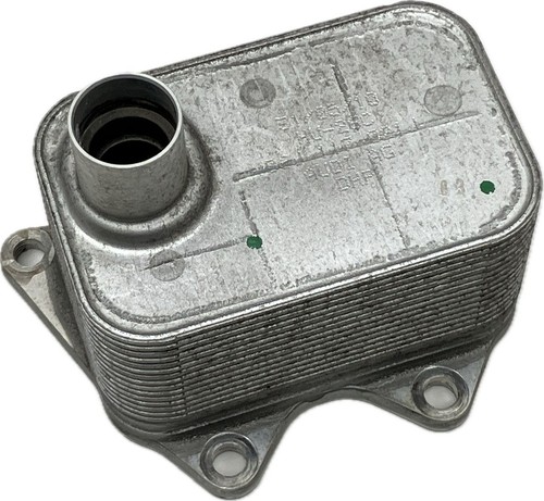 06J117021J Ölkühler 1,8 2,0 TSI VW Amarok EOS Sharan II Audi A4 8K A3 8P orig.