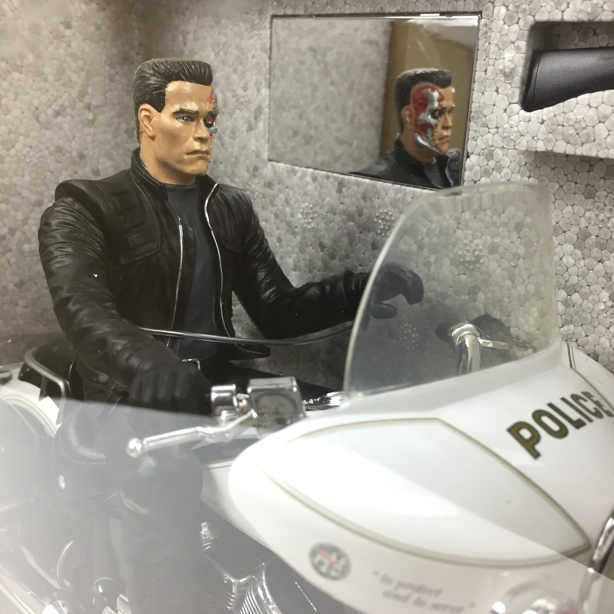 特撮 TERMINATOR 3 T-850 POLICE BIKE Terminator 3 1/10 Mini Bike R/C T-850 and Police Bike With