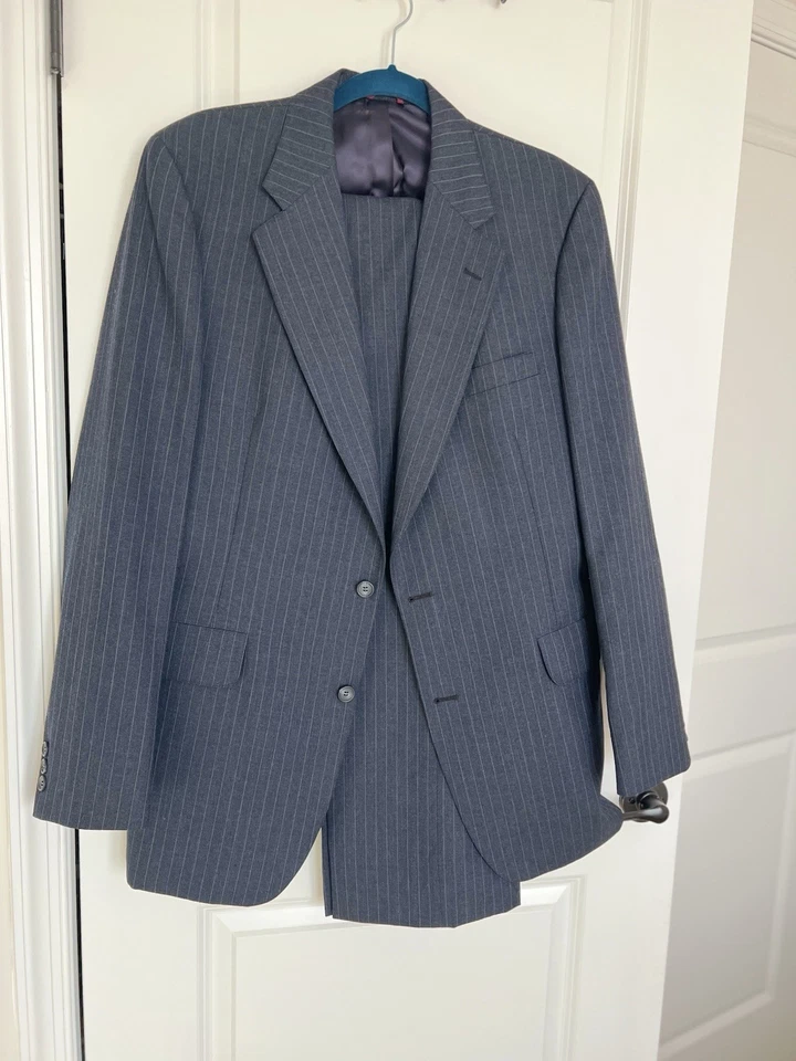 Traje Jos A Bank 2 piezas para hombre 42R gris lana colección ejecutiva hecho en EE. UU. Foto 2 de 4