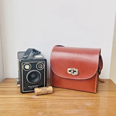 Vintage Kodak SIX-20 'Brownie' C, Appareil Photo, 6x9 cm, Collectible, 1947-1957 - Photo 1/4