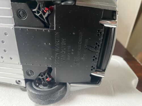 ASTON MARTIN V12 VANQUISH JAMES BOND 007 DIE ANOTHER DAY 1:18 PAUL'S MODERN ART - Foto 21 di 24