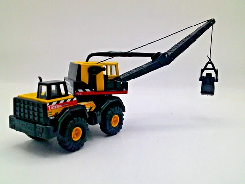 HASBRO MAISTO 2001 TONKA MIGHTY 758 CRANE with BUCKET