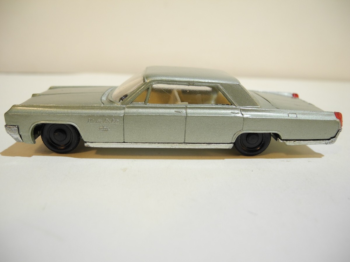 SIKU V245 RAREST OLDSMOBILE 98 HOLIDAY SPORTS COUPE 1964