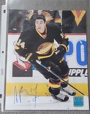 Alex Burrows signed/autographed Vancouver Canucks 8x10 Photo w/GCG COA
