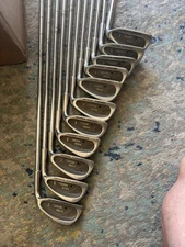 Tour Model II Peripheral Balancing Steel  RH 2-9,P,S,60*L (11 Clubs) Preowned