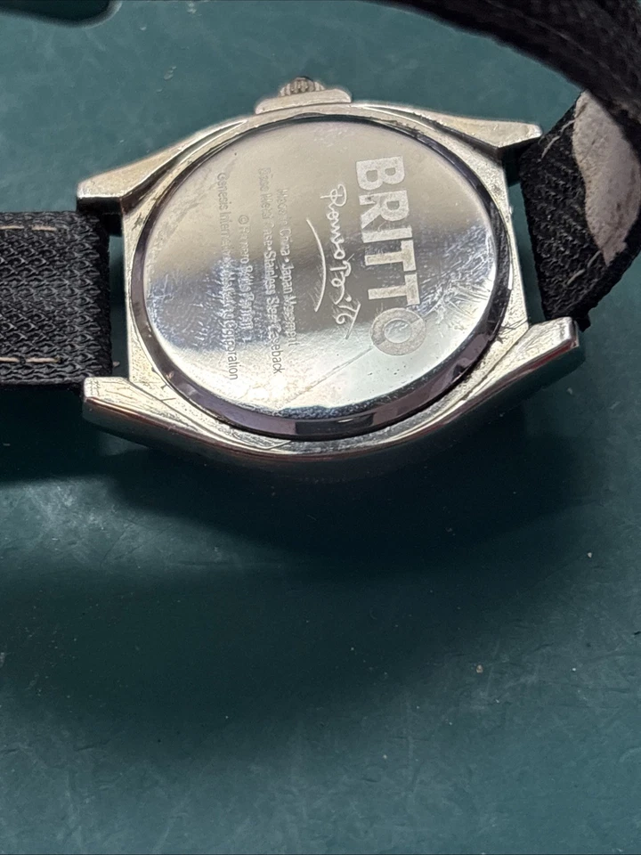 Reloj Romero Brito Serie Artista Batería Nueva Listo Para Usar - Con Correa Original Foto 4 de 4