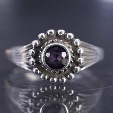Size 6, vintage sterling silver 925 stackable band ring with amethyst