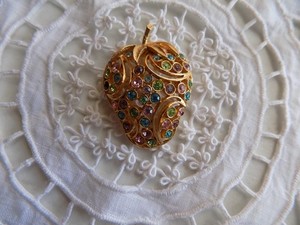 Authentic RARE VINTAGE FLORENZA GOLD PLATED FRUIT SALAD RHINESTONE STRAWBERRY BROOCH PIN