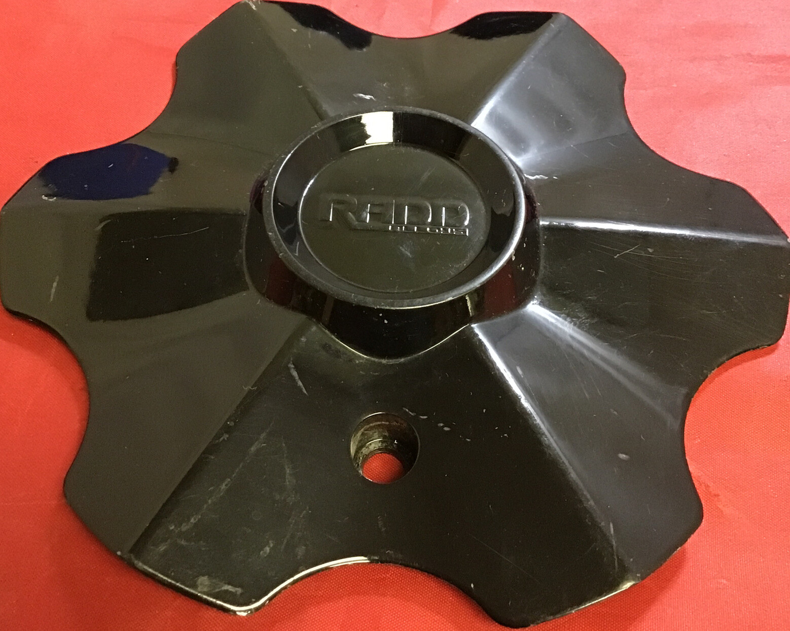 ONE USED RADD WHEELS CAP747L188 LG0504-05 CUSTOM ALLOY GLOSS BLACK CENTER 12026