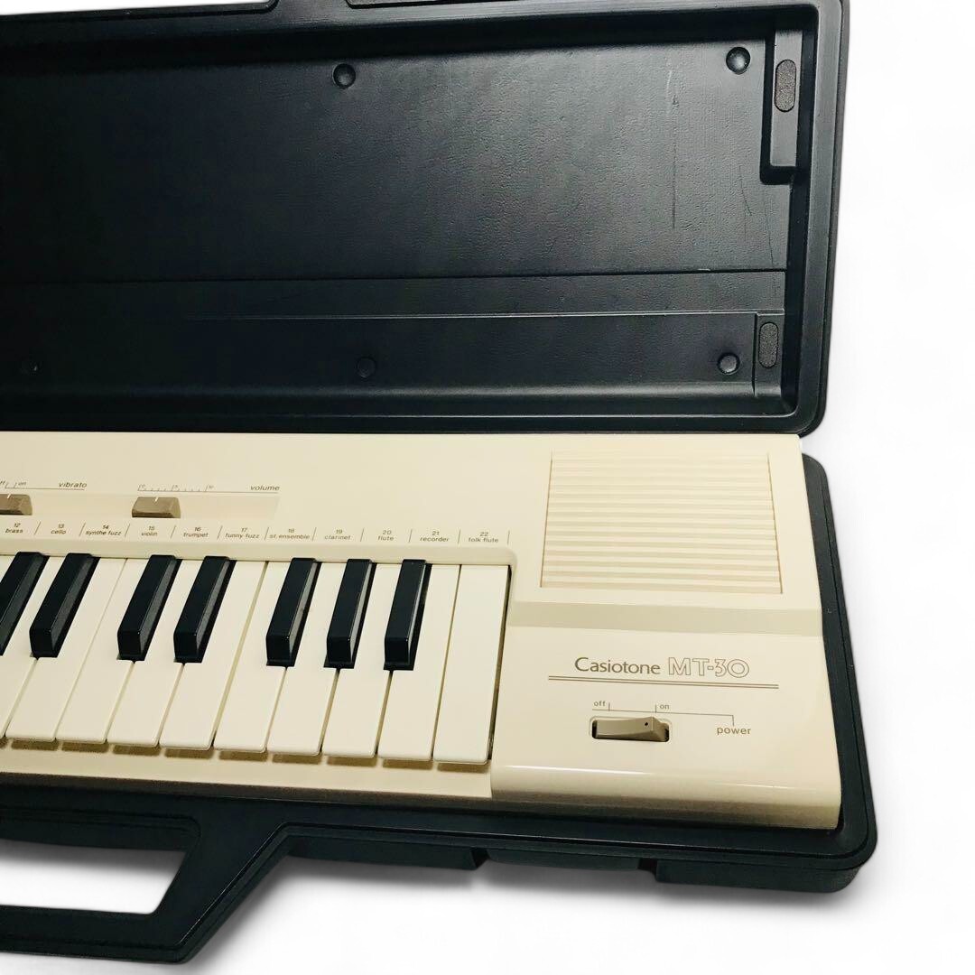 CASIO 22種類の音色シンセサイザー/ MT-30 Casio Tone Casio Casiotone MT-30 music Keyboard Synthesizer W/case used