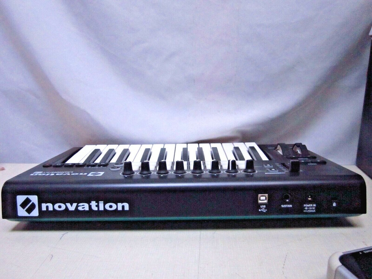 Novation Launchkey Mini Mk2 25 Mini-key Midi Keyboard Controller