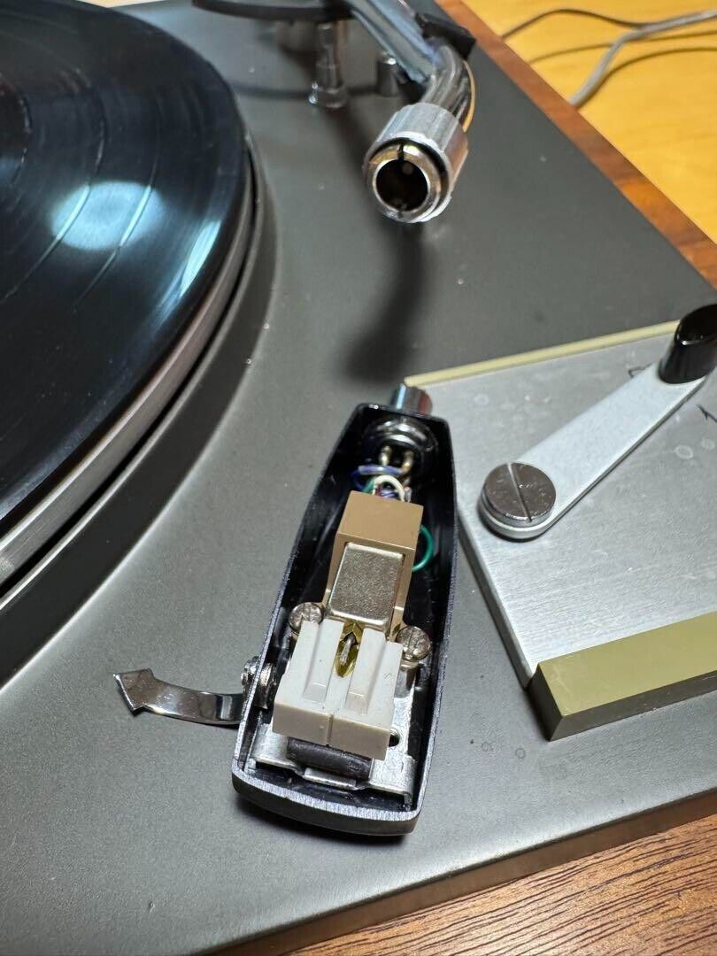Pioneer PL-31 Turntable Manual Belt-Drive Wood Cabinet Pioneer PL-31 Turntable Manual Belt-Drive Wood Cabinet