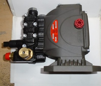 Interpump High Pressure Triplex Plunger Pump E1E1808 NEW