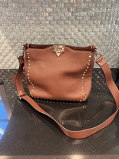 Valentino Garavani Rockstud Hobo Messenger Ba...