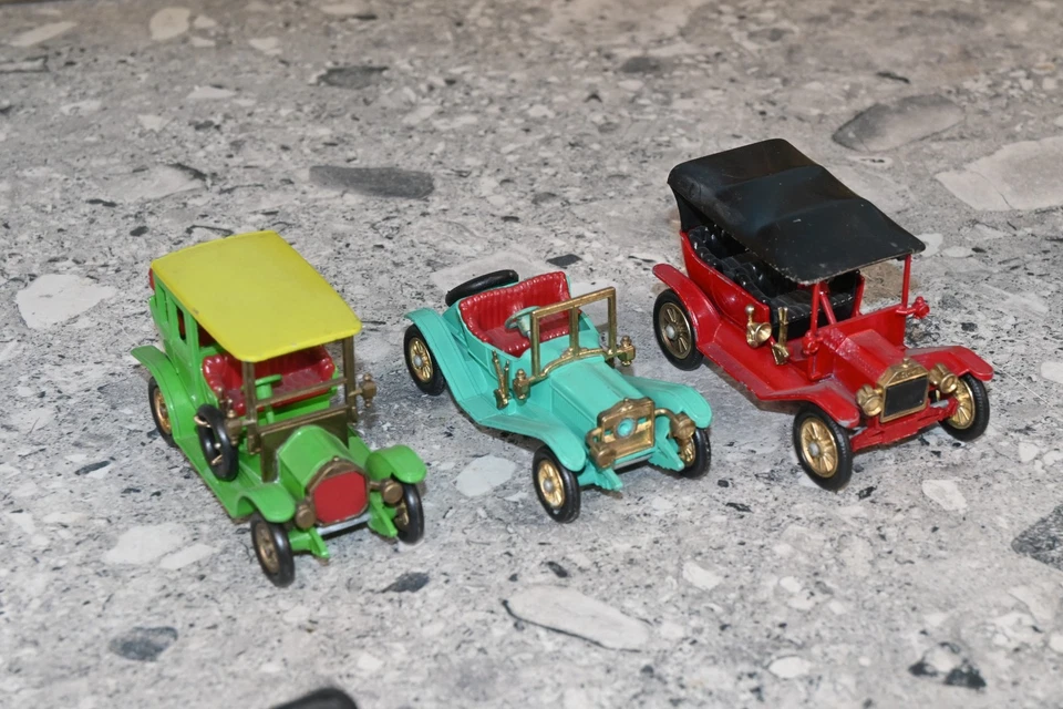 Corgi Lesney JMK alte Matchbox Autos 15-tlg. (H606) - Bild 2 von 4