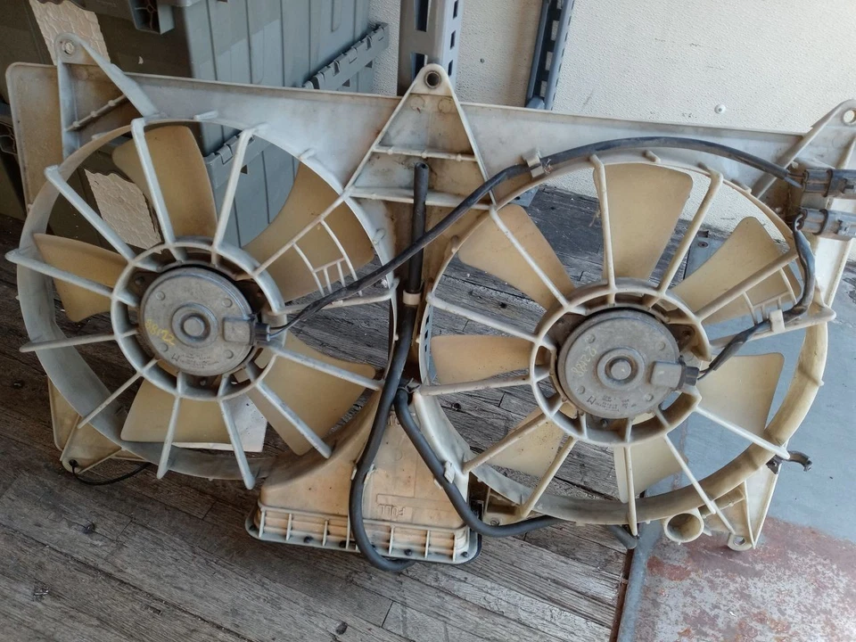 Conjunto de ventilador de radiador motor radiador compatible con 98-05 LEXUS GS300 57840 Foto 2 de 3