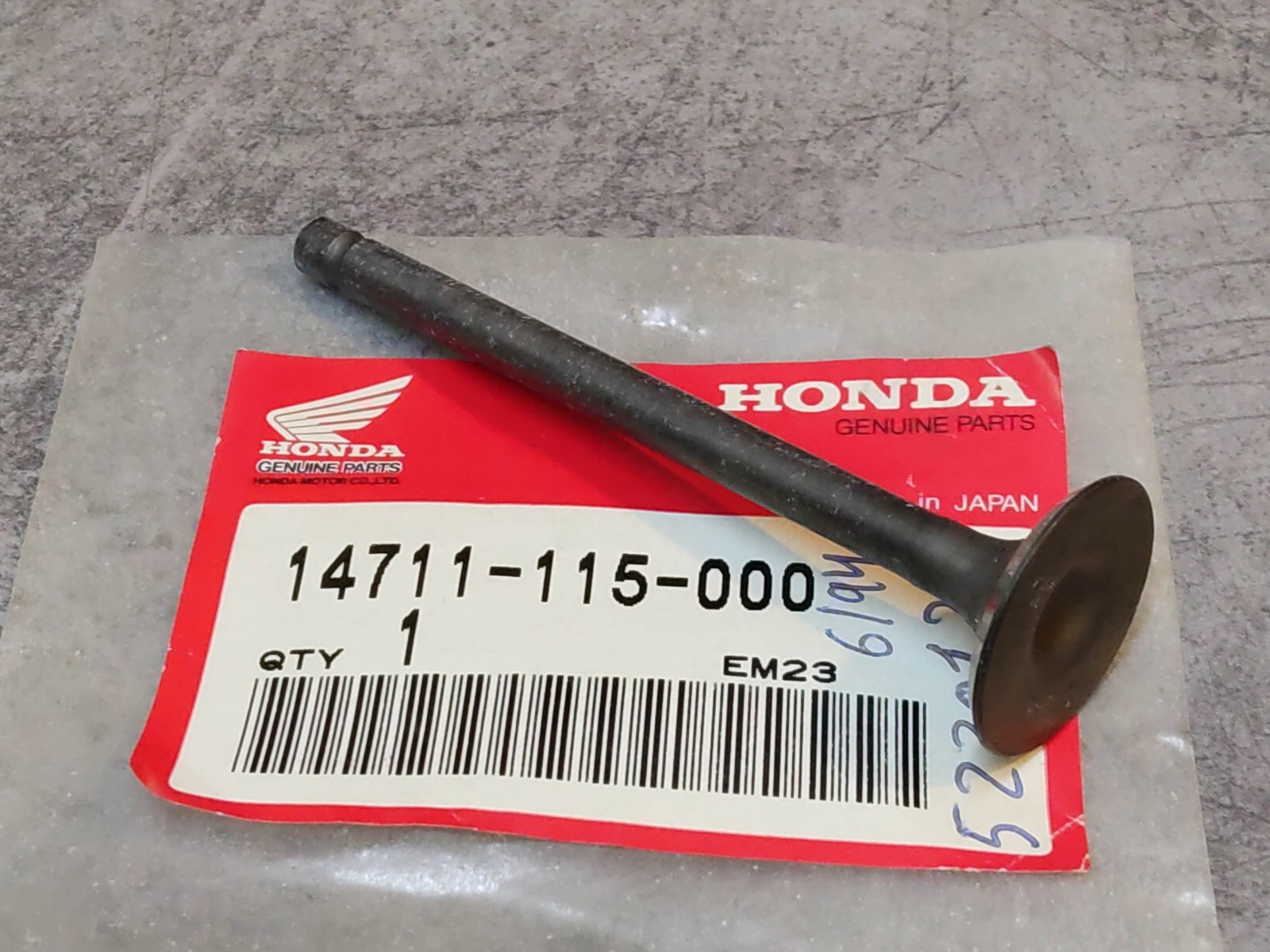 Soupape admission Honda 14711-115-000 contre la perte de compression CB50