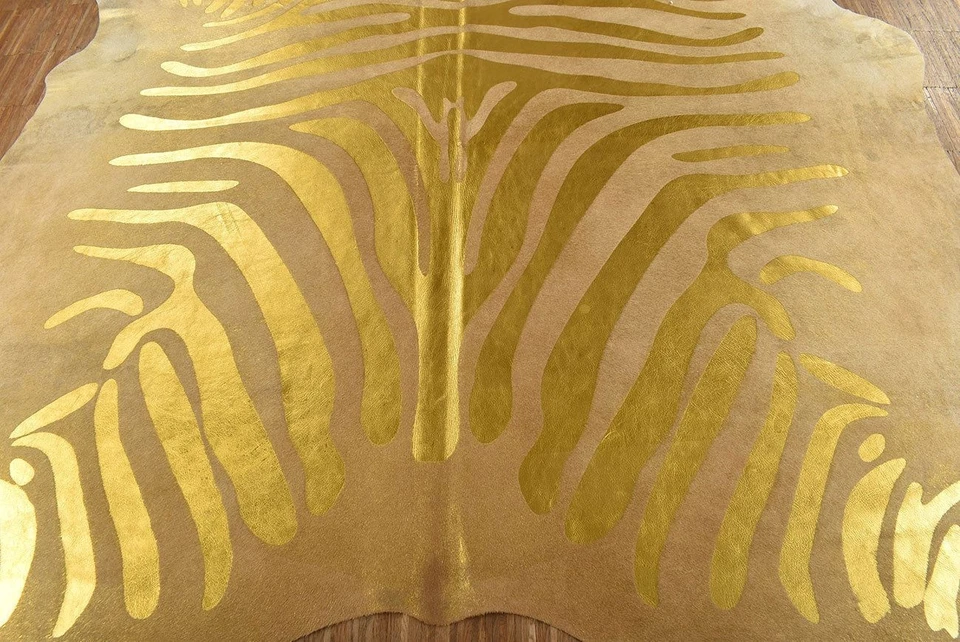 Kuhfell Hellbraun mit goldenen Zebra Prägung Rinderfell Teppich 210 x 180 cm - Bild 2 von 4