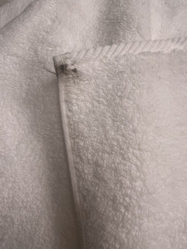 Matouk Milagro One Bath Sheet 40" x 70" White New W/defects - Picture 9 of 10