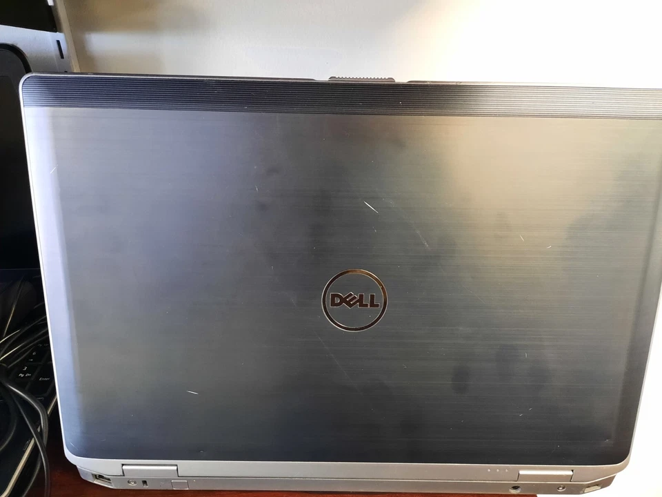 Laptop Dell Latitude E6530 Win 10 Core i7 2,90 GHz Wi-Fi  Foto 3 de 4