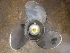 Suzuki DF70 outboard Solas aluminum prop (9411-135-15)