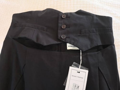 BLACK HIGH WAISTED SKIRT FULLY LINED, SIZE SMALL, NEW WITH TAG - Picture 2 of 9