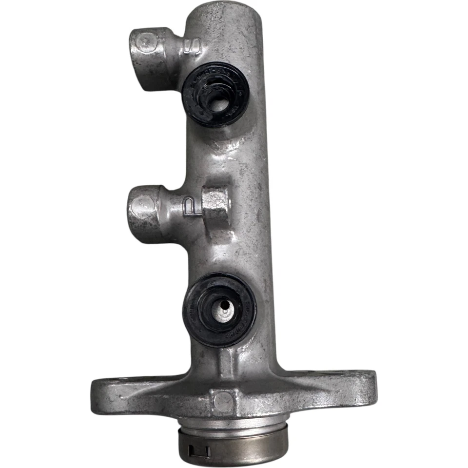 Cilindro maestro de freno WEAREVER 11-3315 se adapta 05-07 Reno 04-07 Forenza Foto 2 de 4