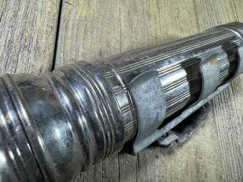 EVEREADY Taschenlampe für Oldtimer Antik Fahrrad Lenkerbefestigung HONG KONG - Bild 4 von 13