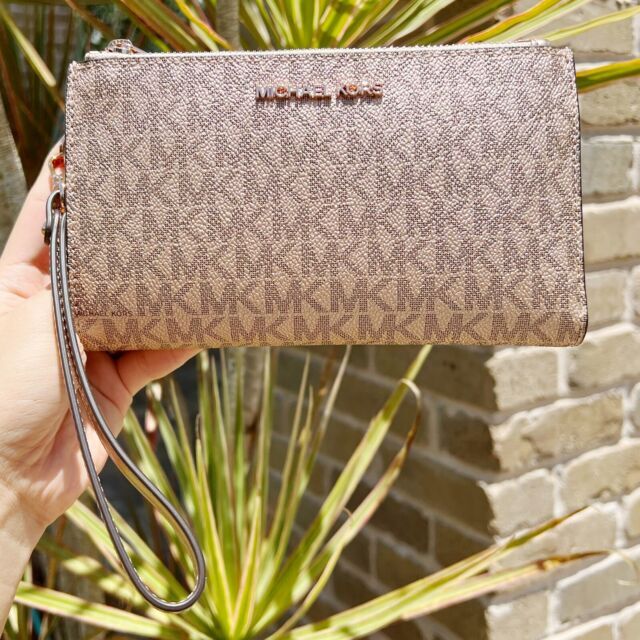 michael kors gold wristlet wallet