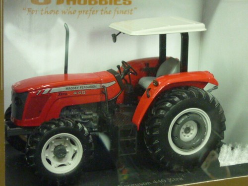 Universal Hobbies Massey Ferguson 1/32 - Bild 9 von 9