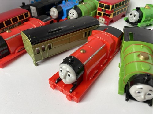 Tomy Trackmaster Thomas & Friends Motorised Trains 18 Shells Only Spares Repair - Picture 18 of 21