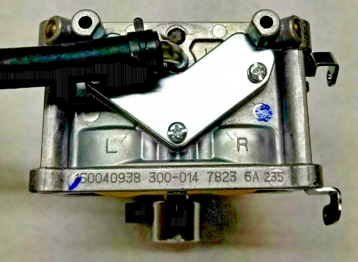 New OEM Kawasaki Carburetor 15004-0938/15004-0752 for FX1000