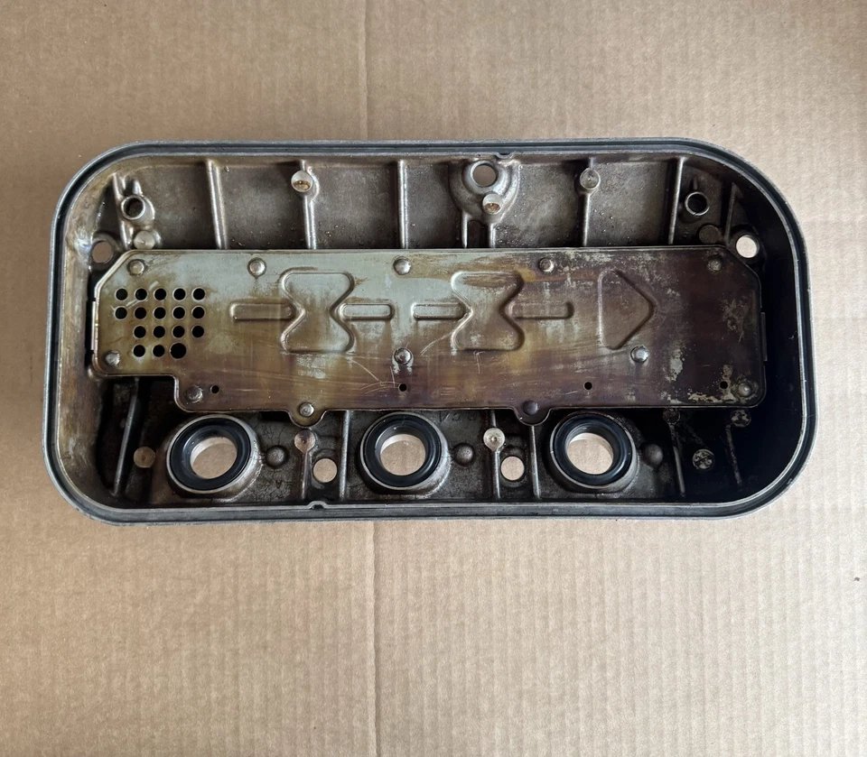 Cubierta de válvula trasera del motor Acura TL 2004 2005 2006 OEM Foto 2 de 2