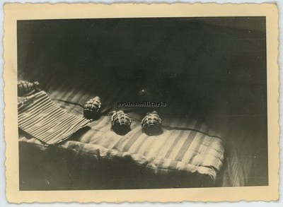 Orig. Foto franz. Beute Handgranate Waffen Munition am Westwall Frankreich 1940