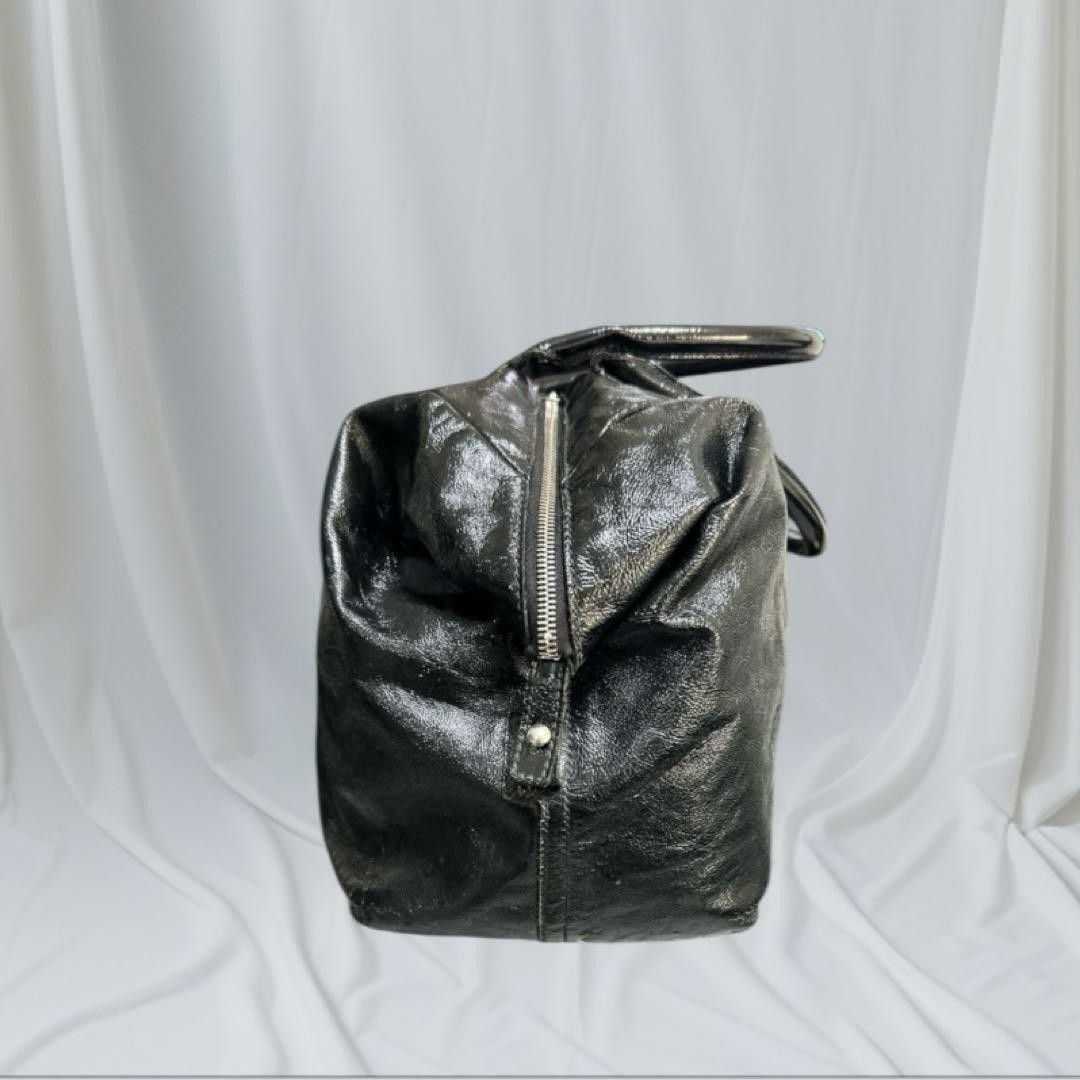 Borsa a tracolla Yves Saint Laurent in pelle verniciata nera taglia grande dal Giappone