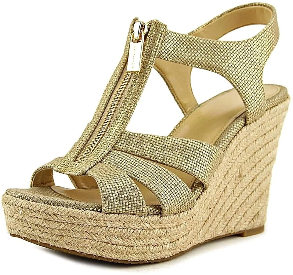 Sandalias de cuña Michael Kors Berkley de lona metálica con cremallera frontal Foto 2 de 4