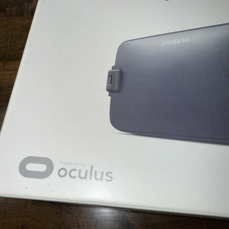 Samsung Gear VR SM-R323 Virtual Reality Headset USB-C Galaxy S6 S7 Edge Note 5 - Image 3 of 4