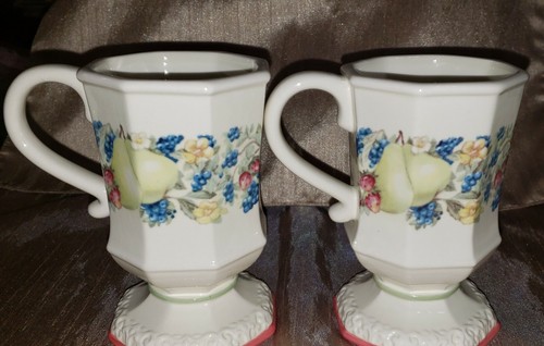 Avon SWEET COUNTRY HARVEST Pedestal Mug set of 4, 8 oz / 5" Excellent - Picture 3 of 5