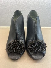 POETIC LICENSE “BABY CAKES” DEEP V FRONT PEEP TOE PUMPS BLACK/BROWN SIZE EUR38.5