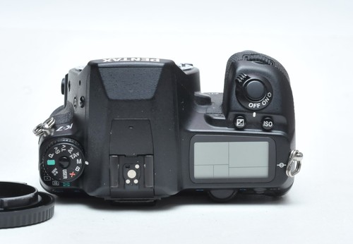 Pentax K-7 14.6 MP Digital SLR Camera Body - Picture 3 of 4