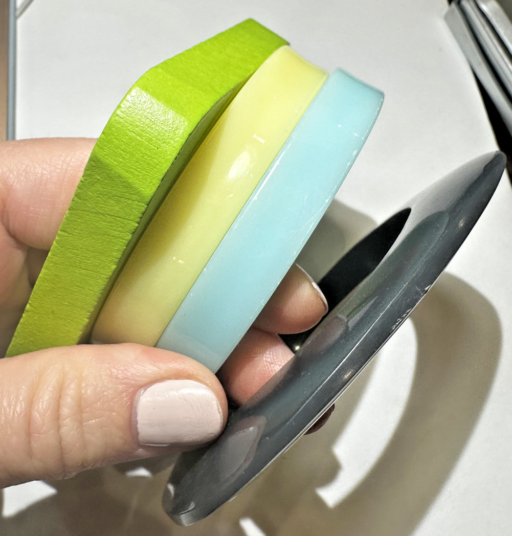 Lot De 10 Bracelets Vintage En Plastique Bleu, Vert, Jaune - Occasion - Parfait Pour Collection Ou Cadeau