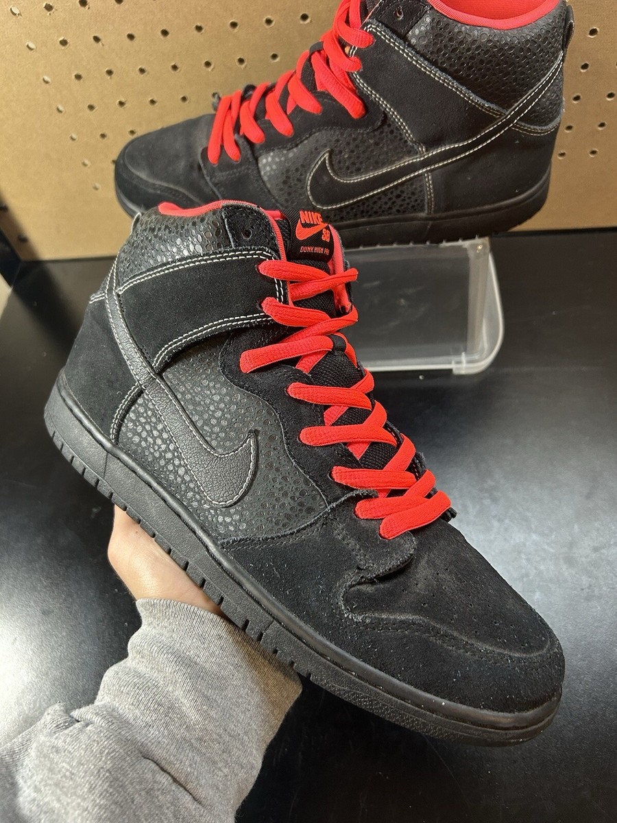 靴 NIKE DUNK HIGH PRO SB BLACK/ATOMIC RED Would you Pay $70 for the “Black Safari” Nike SB Dunk High