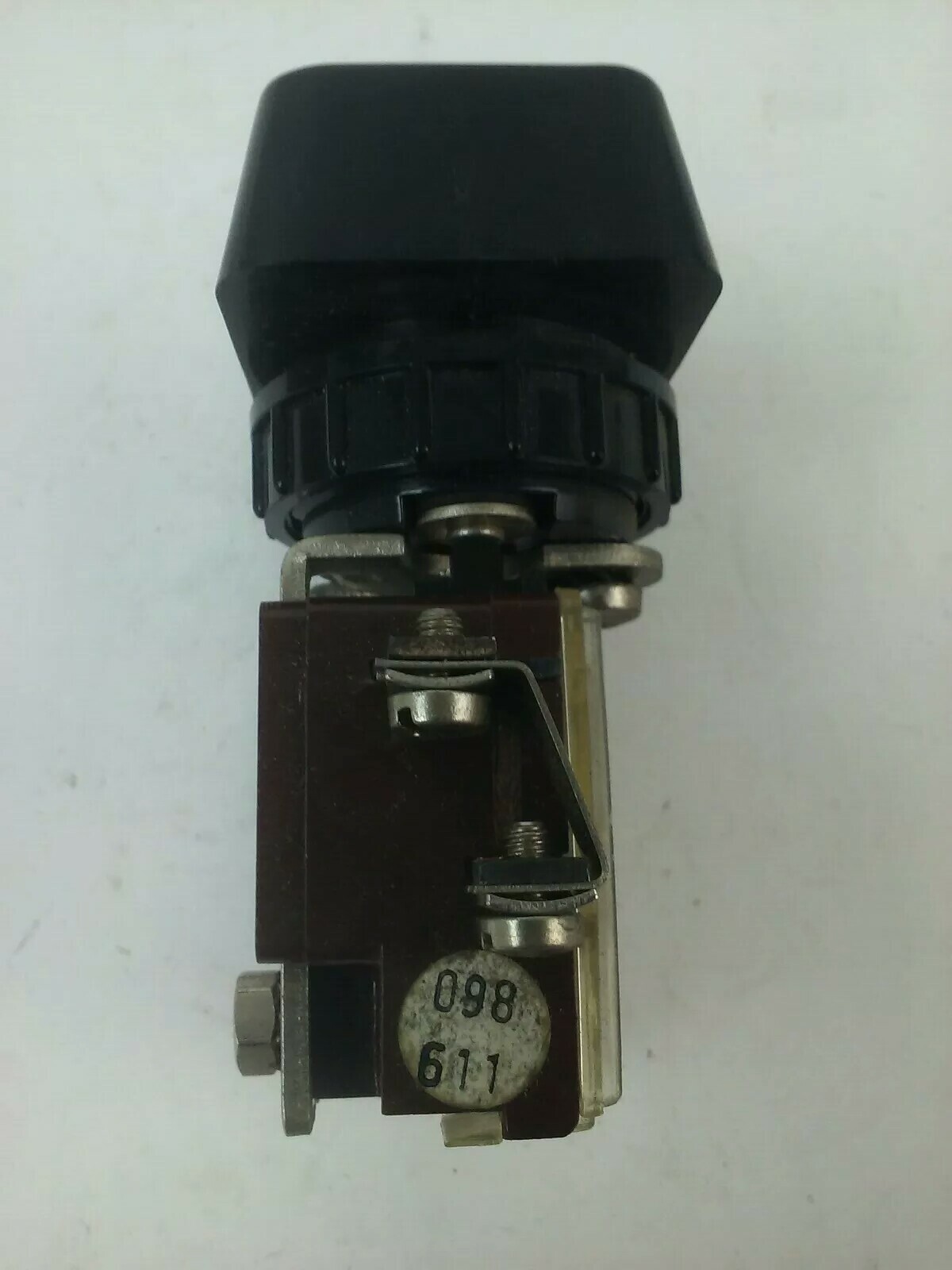 KLOCKNER MOELLER SOND 123-E START STOP PUSH BUTTON SOND 123E 600V (1 IN BOX)