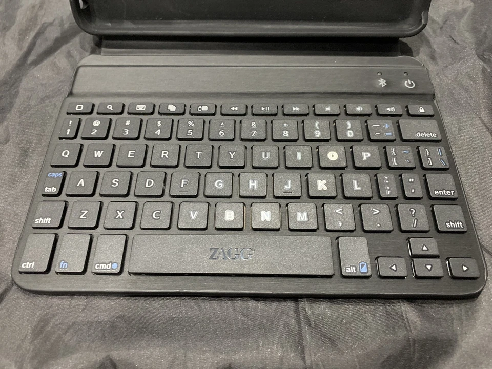 Funda ZAGGKEYS 7" para Apple iPad Mini - Soporte de teclado Bluetooth - Negra Foto 2 de 4