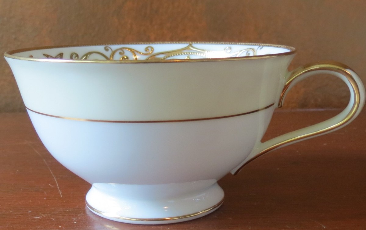 Noritake 175 Gold Encrusted Christmas Ball 2 ¼” Style 3 Cup