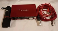 Focusrite Scarlett 2i2 2nd Generation + Scarlett Studio CM25 Microphone