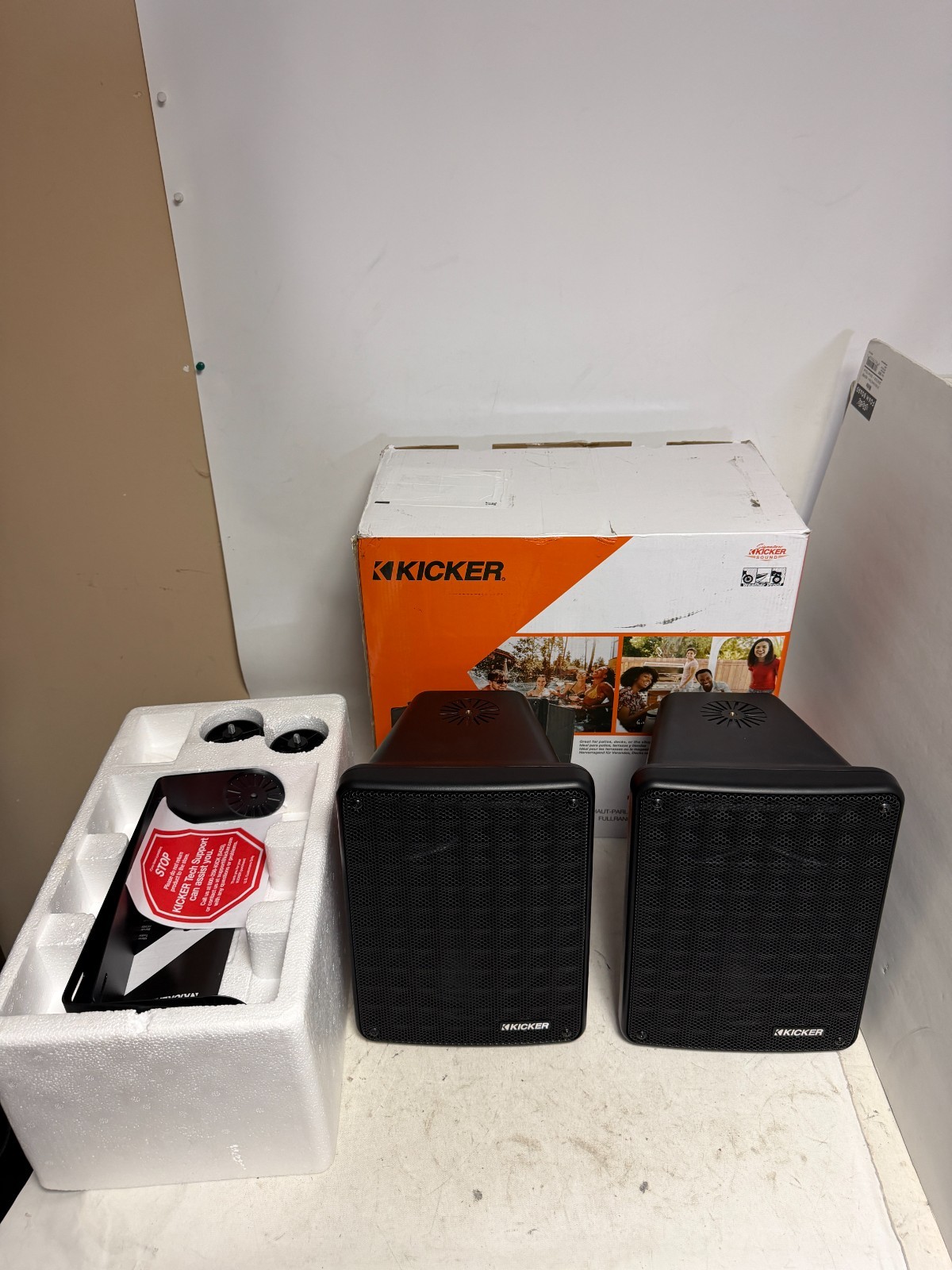Kicker 46KB6B KB6B 2-Way Full Range Indoor Outdoor Speakers 